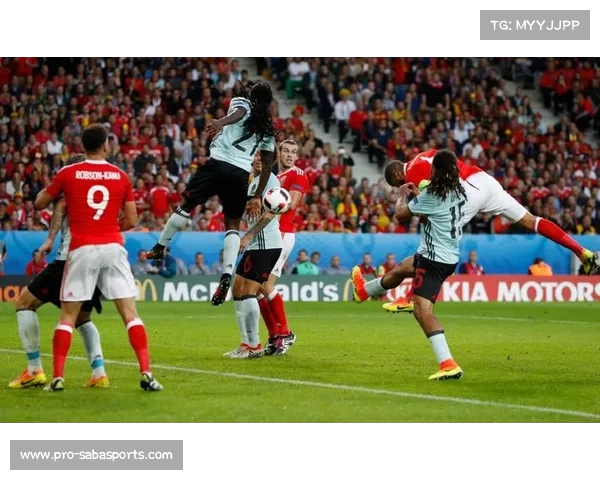 欧洲协会联赛凯尔特人后卫头球破门锁定胜局